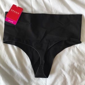 NEW Spanx Everyday Shaping Seamless Thong -Size M